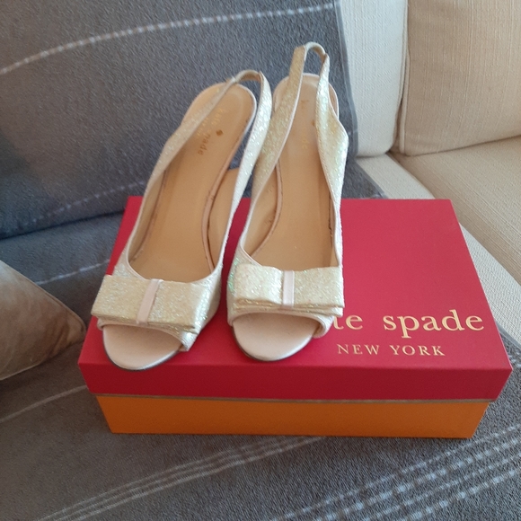 Kate Spade glitter pumps 💕 - Picture 2 of 3